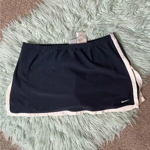 Nike Women's dark blue  Skort